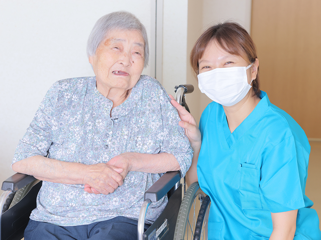 リヤンド-絆-の介護職の仕事風景
