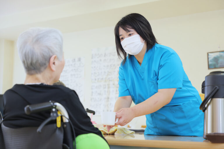 千葉県市原市・姉ヶ崎にある医療対応型ホームリヤンド-絆-姉崎で働く介護職員