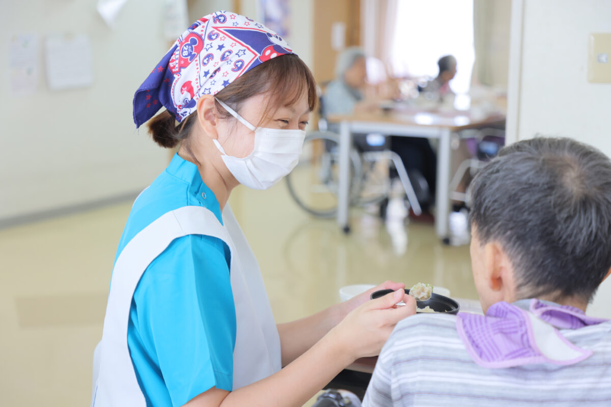 千葉県市原市・姉ヶ崎にある医療対応型ホームリヤンド-絆-姉崎で働く介護職員