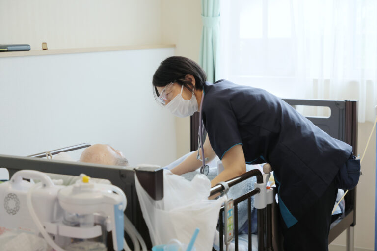 滋賀県栗東市にある医療対応型ホーム・リヤンド-絆-栗東で働く看護師