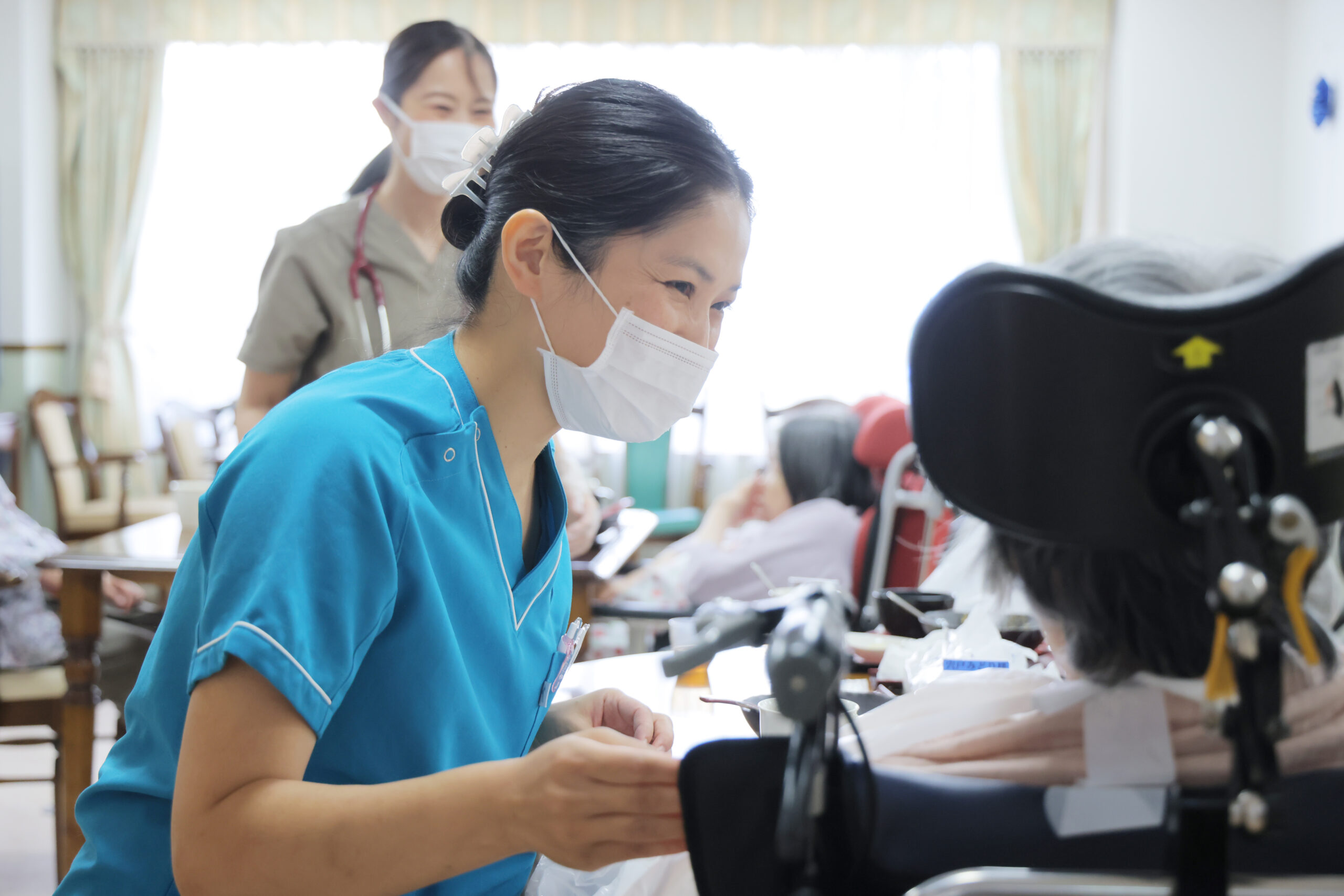 東京都杉並区・荻窪駅近隣に2024年9月にオープンしたリヤンド-絆-荻窪で働く介護職員